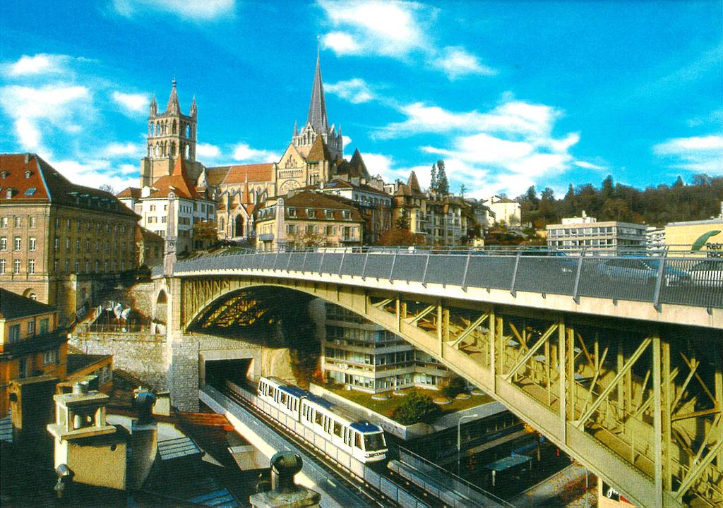 [CP 203574] Postcards 12132-63 Lausanne Cathédrale Pont Bessières M2