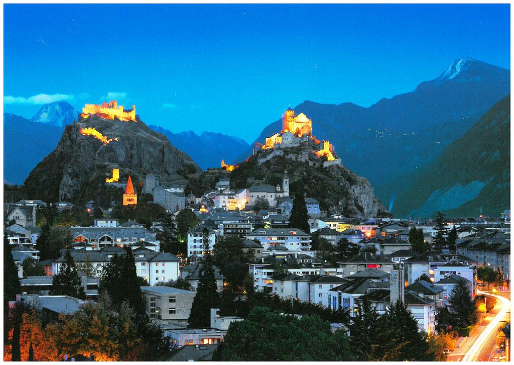 [CP 204815] Postcards 27483 Sion VS, châteaux de Tourbillon et Valère