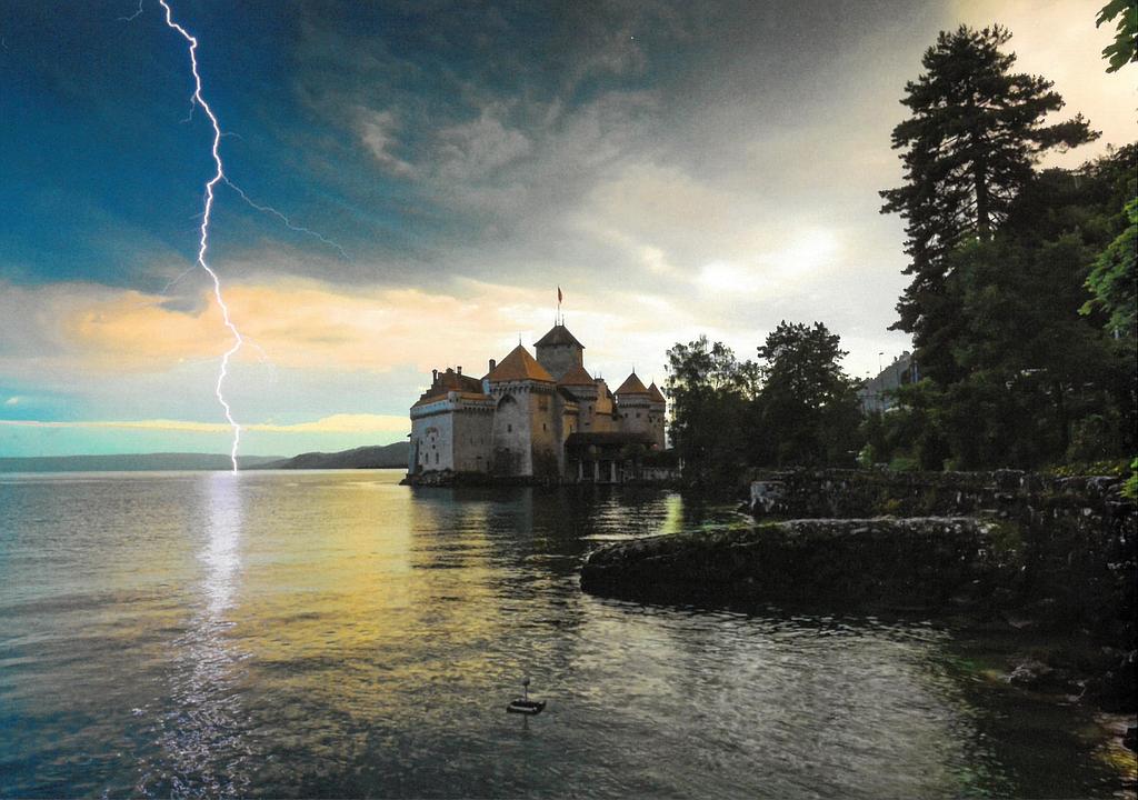 [CP 203599] Postcards 29039 Schloss Chillon