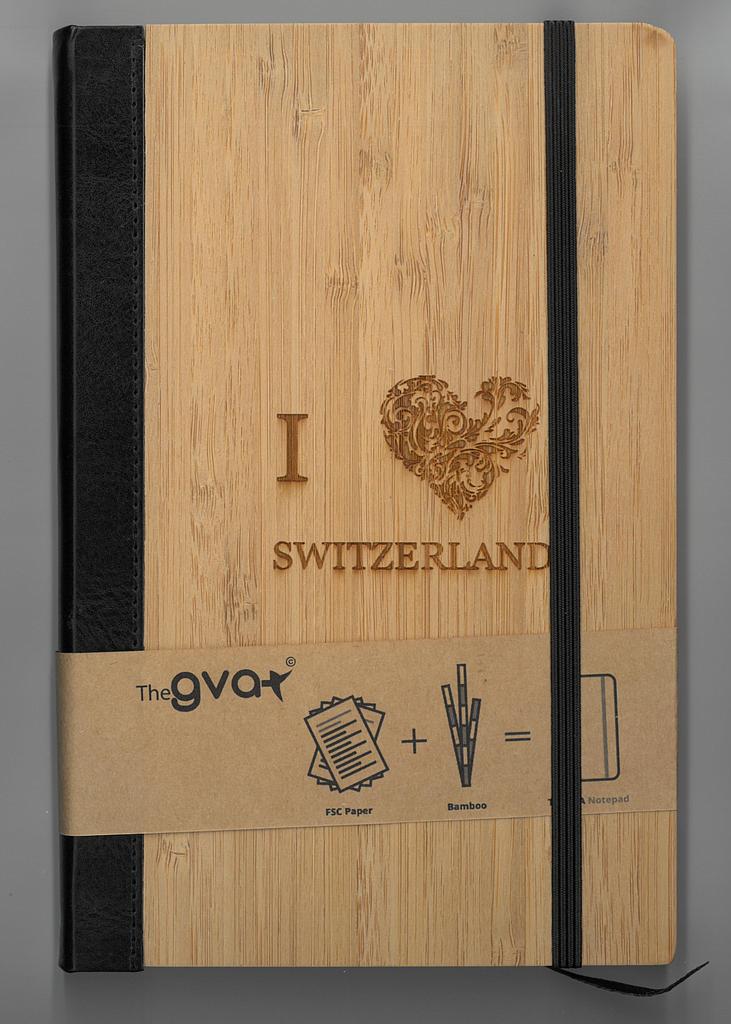 [BZ27635188] Cahier en bambou "I love Switzerland"